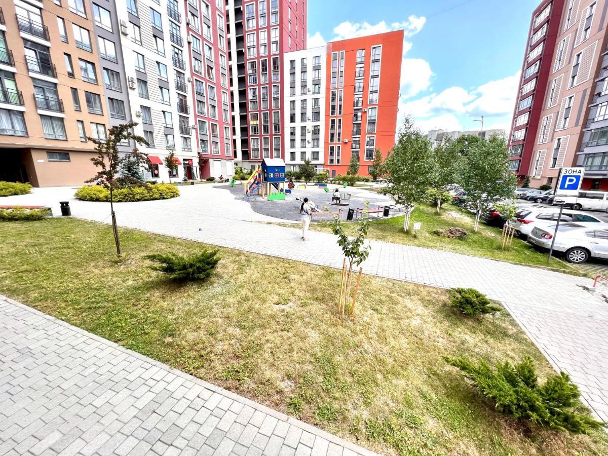 Osapart Cozy Apartment In A Complex Semycvit Lviv Ngoại thất bức ảnh
