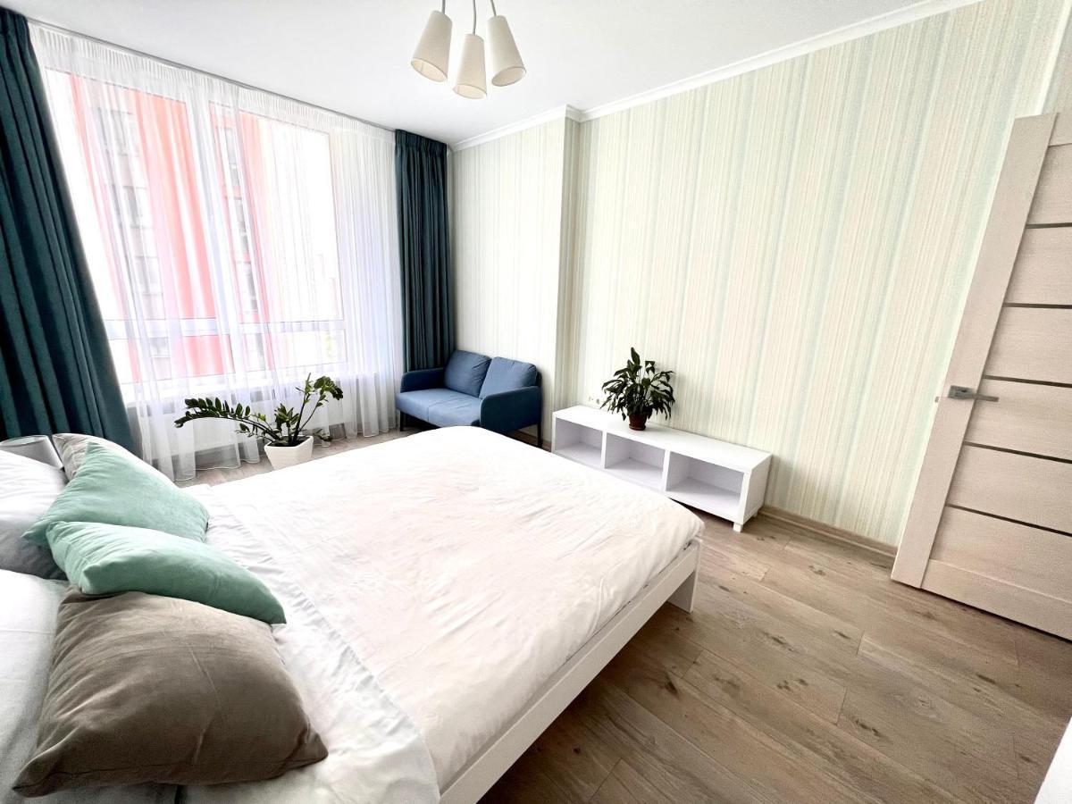 Osapart Cozy Apartment In A Complex Semycvit Lviv Ngoại thất bức ảnh