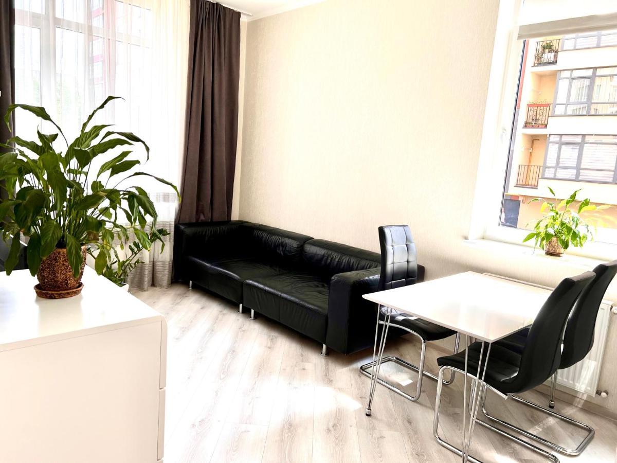 Osapart Cozy Apartment In A Complex Semycvit Lviv Ngoại thất bức ảnh