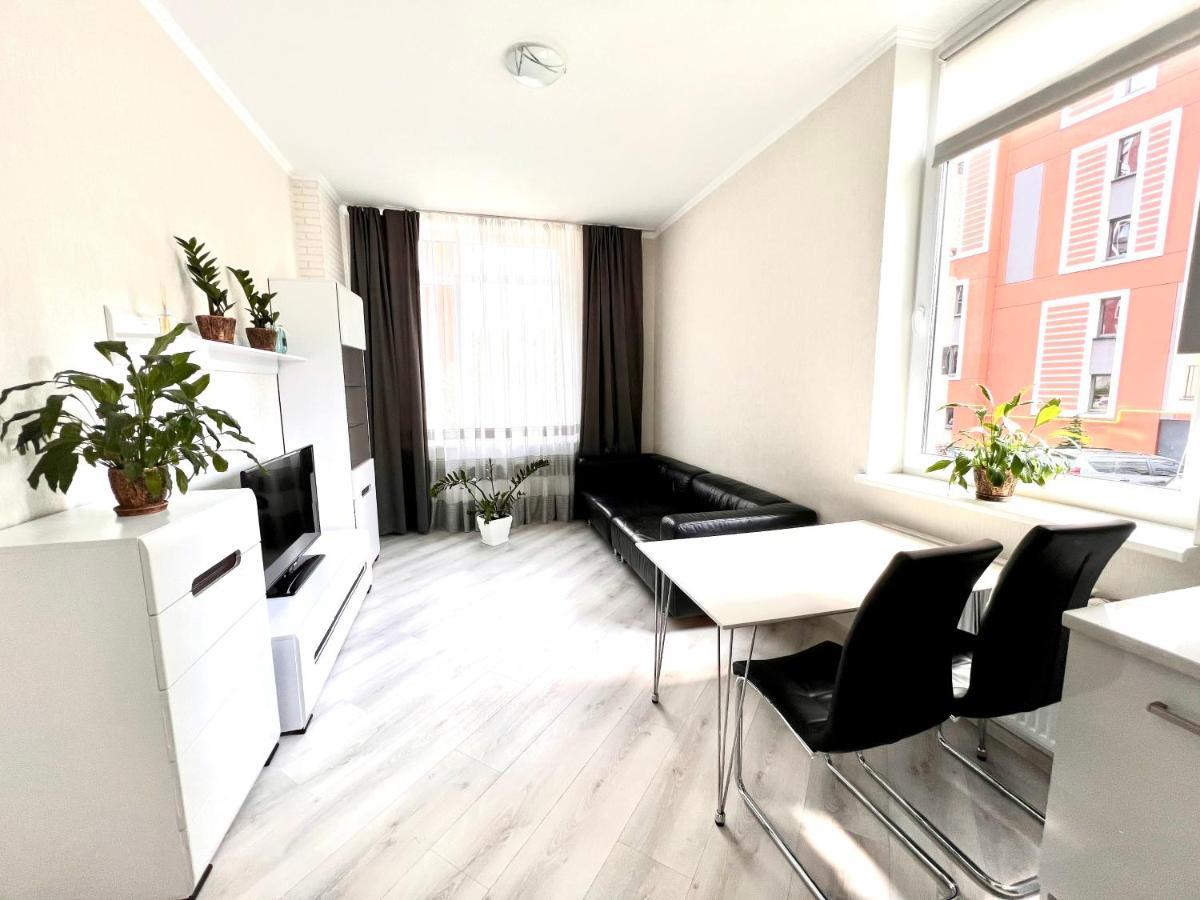 Osapart Cozy Apartment In A Complex Semycvit Lviv Ngoại thất bức ảnh