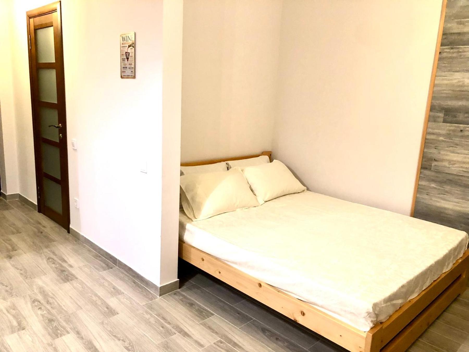 Osapart Cozy Apartment In A Complex Semycvit Lviv Ngoại thất bức ảnh